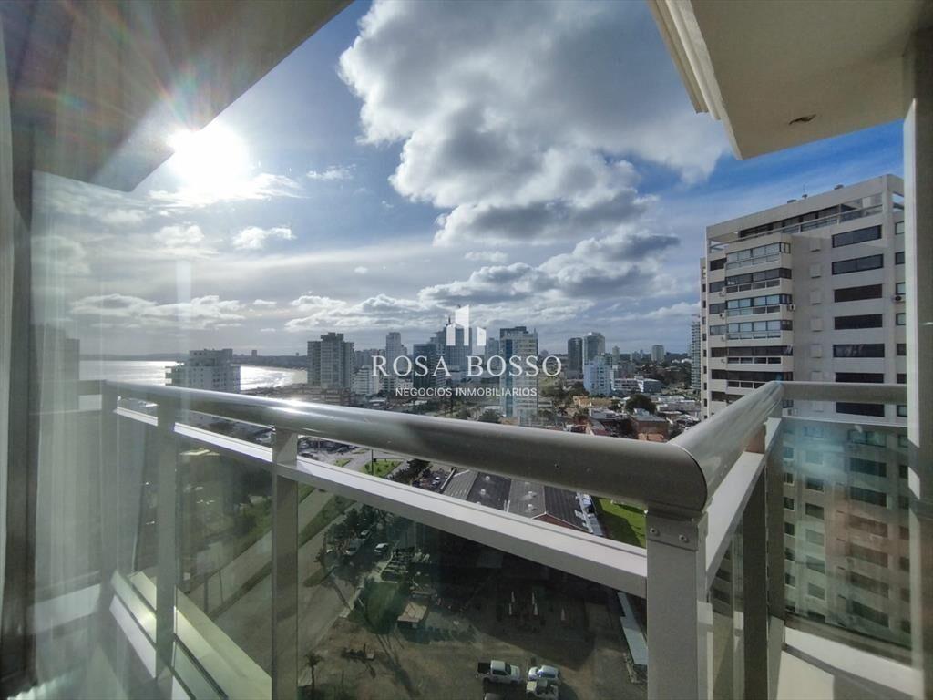 Apartamento en venta en playa brava de Punta del