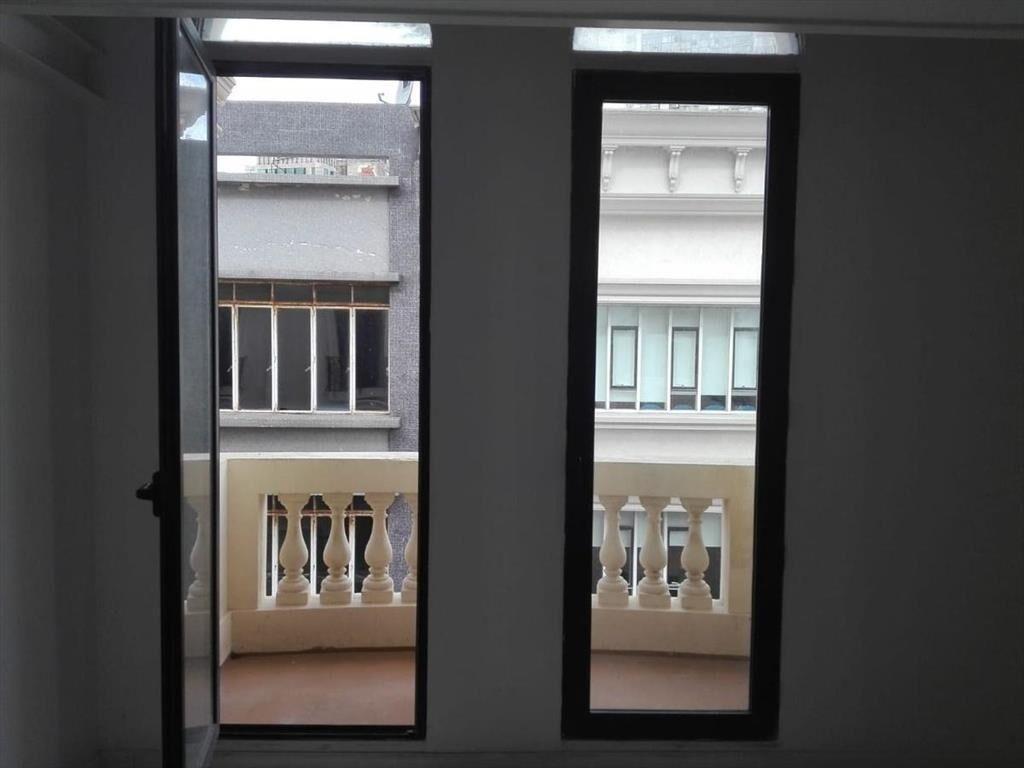 Loft frente a Plaza Matriz, 105 m2, reciclado, super lumino