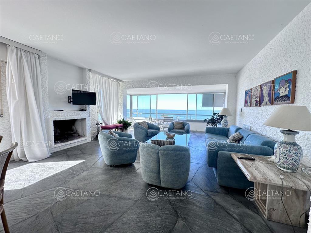 En venta y alquiler, apartamento en primera