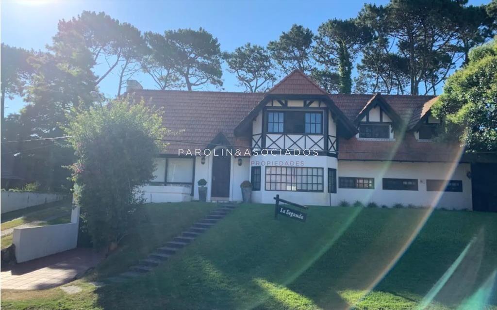 Casa de 4 dormitorios en venta en Lugano, Punta