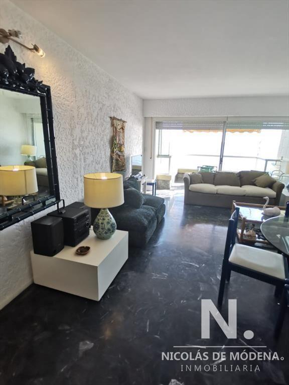 Departamento en venta de 3 dormitorios en Punta Del Este