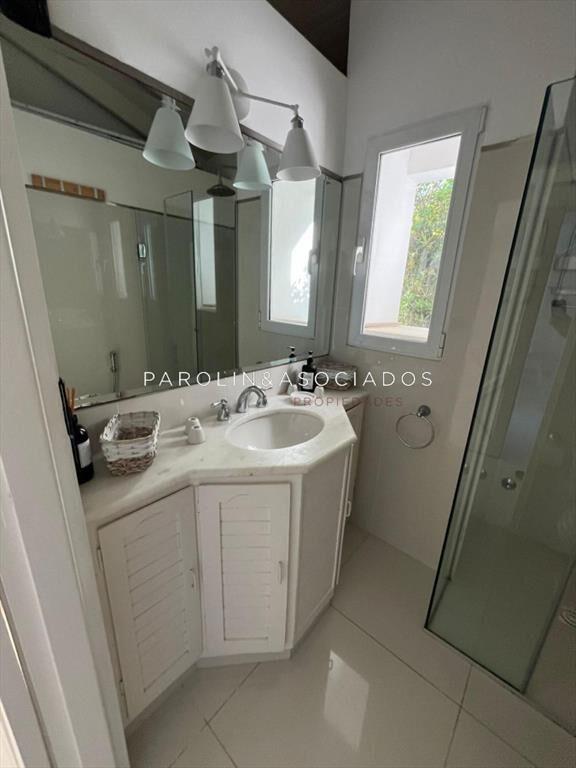 Hermosa casa en venta en Montoya a solo pasos de