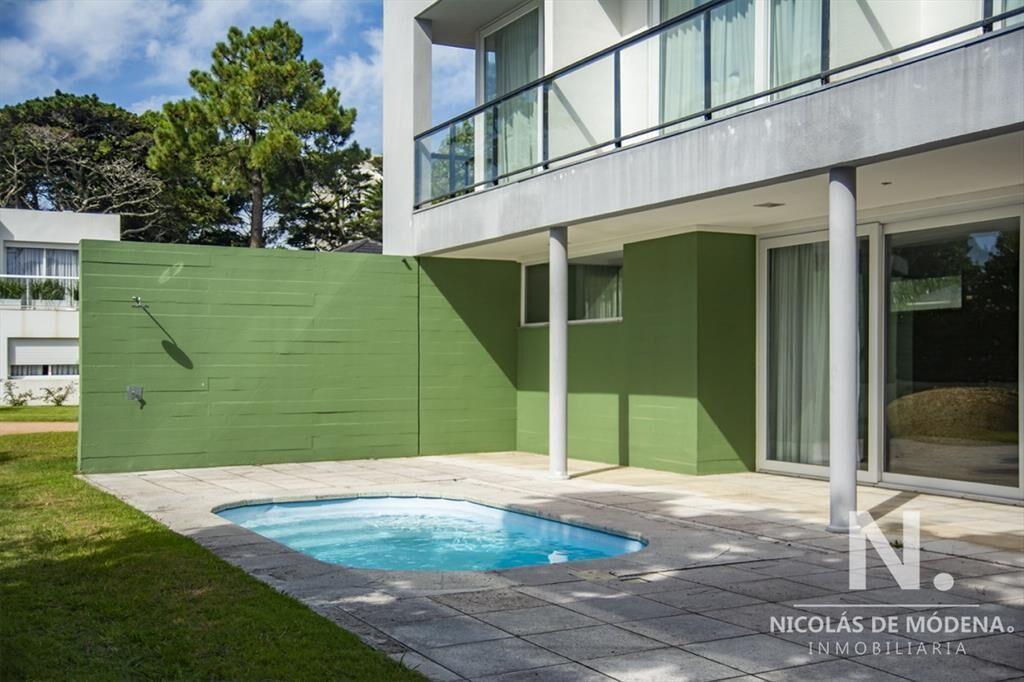 En venta y alquiler  casa amplia de 5 dormitorios en Mansa