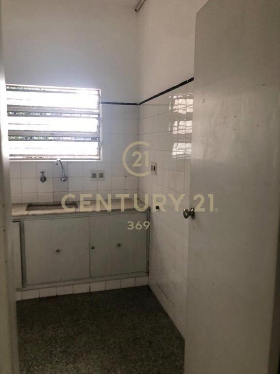 Venta Local comercial 130 m2.2 garajes.Brazo Oriental.Con...