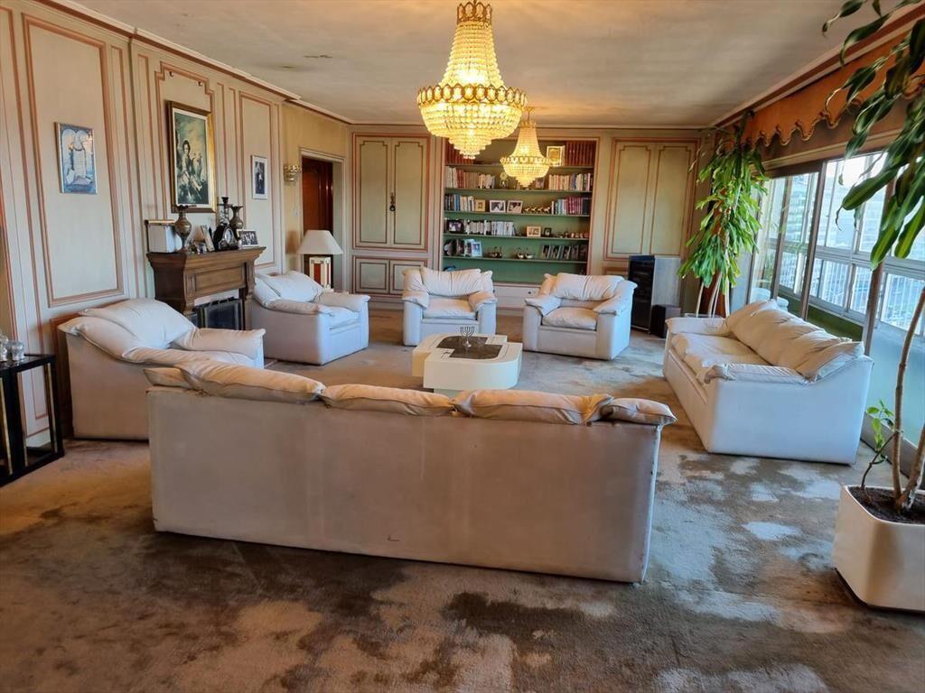 Apartamento -Rambla Pocitos, piso alto , 243 m2 , a recicla