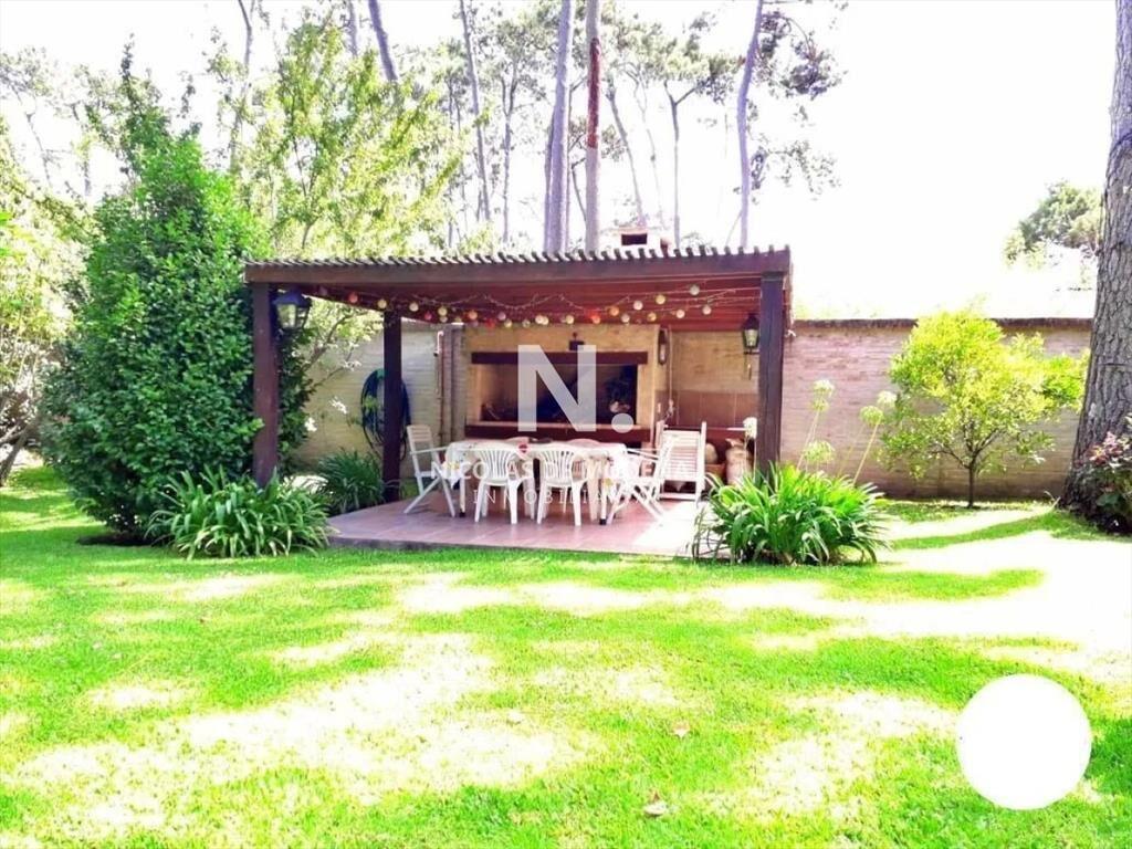 Hermosa casa en venta, Pinares Punta del este