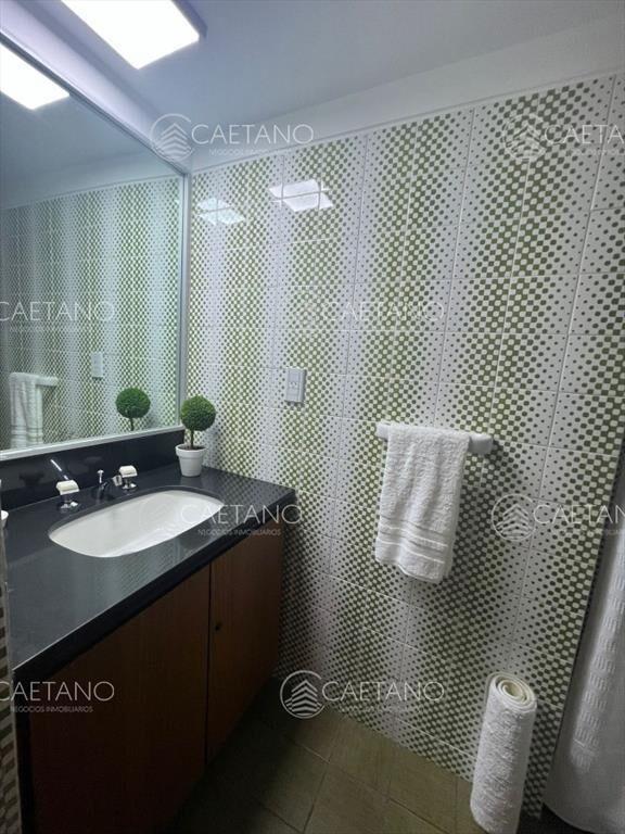 En venta apartamento de 2 mas dep. en Península,