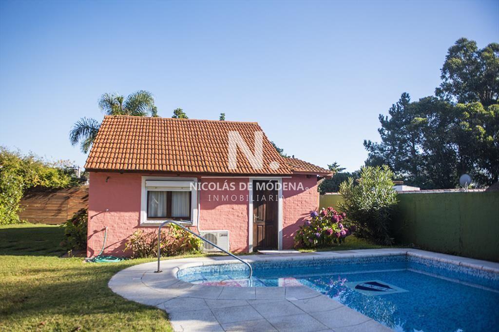 Muy linda casa en venta, zona inmejorable, 3 dormitorios y