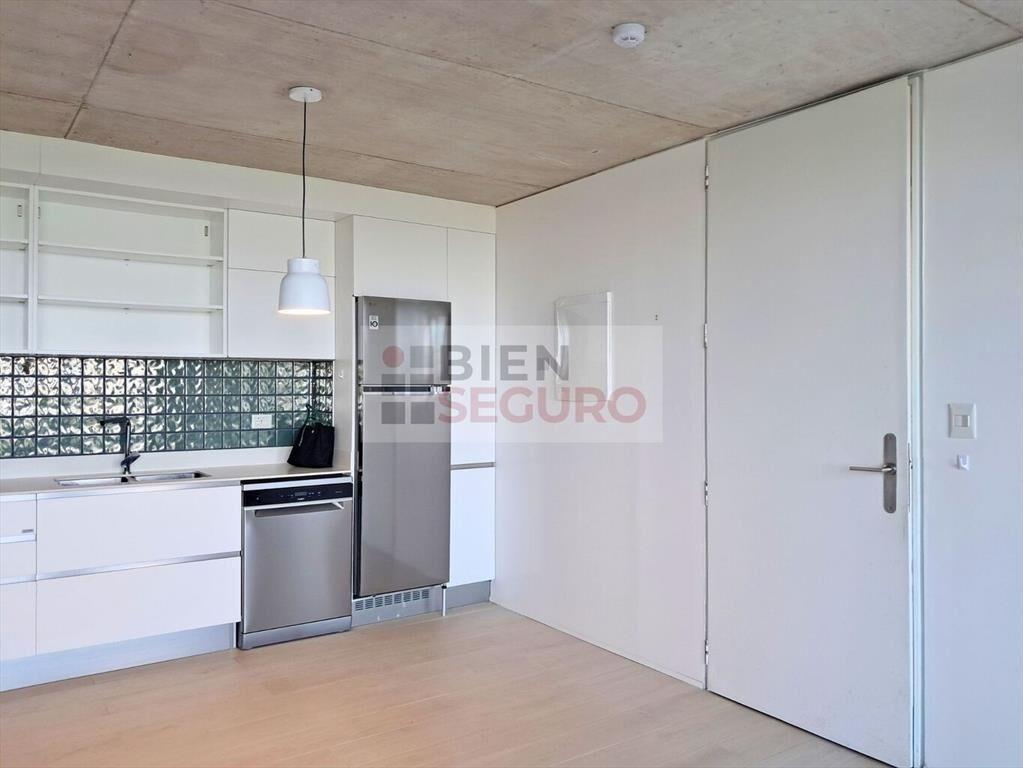 Moderno apartamento de 1 dormitorio, con vista al mar, en v