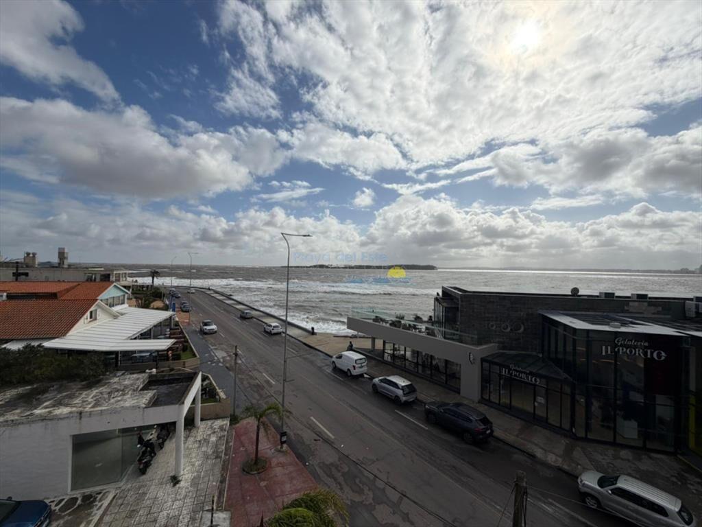 Apartamento de 2 dormitorios en venta en el , del