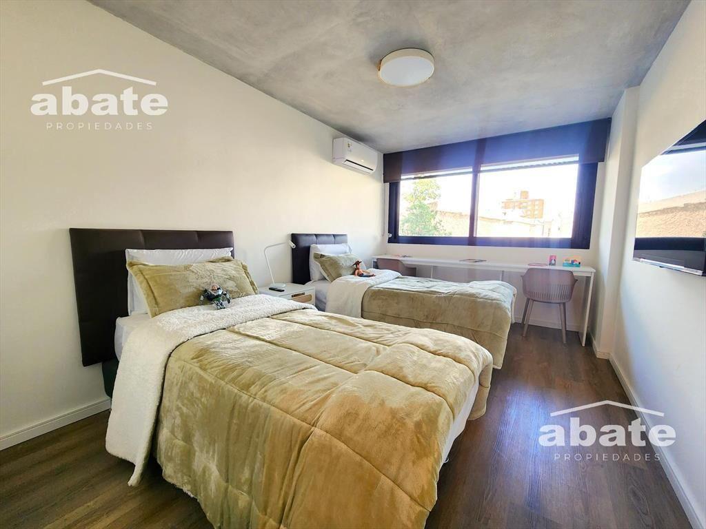Venta apartamento 2 Dormitorios en Pocitos de grandes dimen