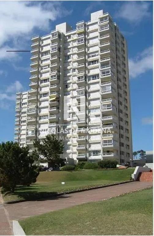 Apartamento en Venta de 3 dormitorios en Primera