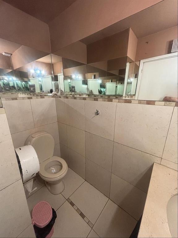 Local comercial en venta con renta Ciudad Vieja