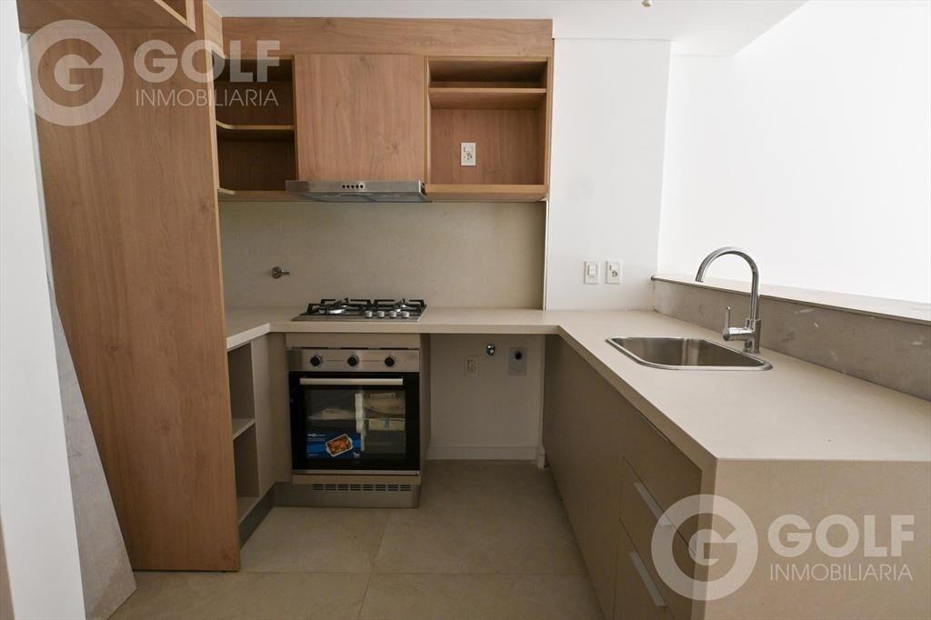 Alquiler de apartamento de 1 dormitorio con parrilla y coch