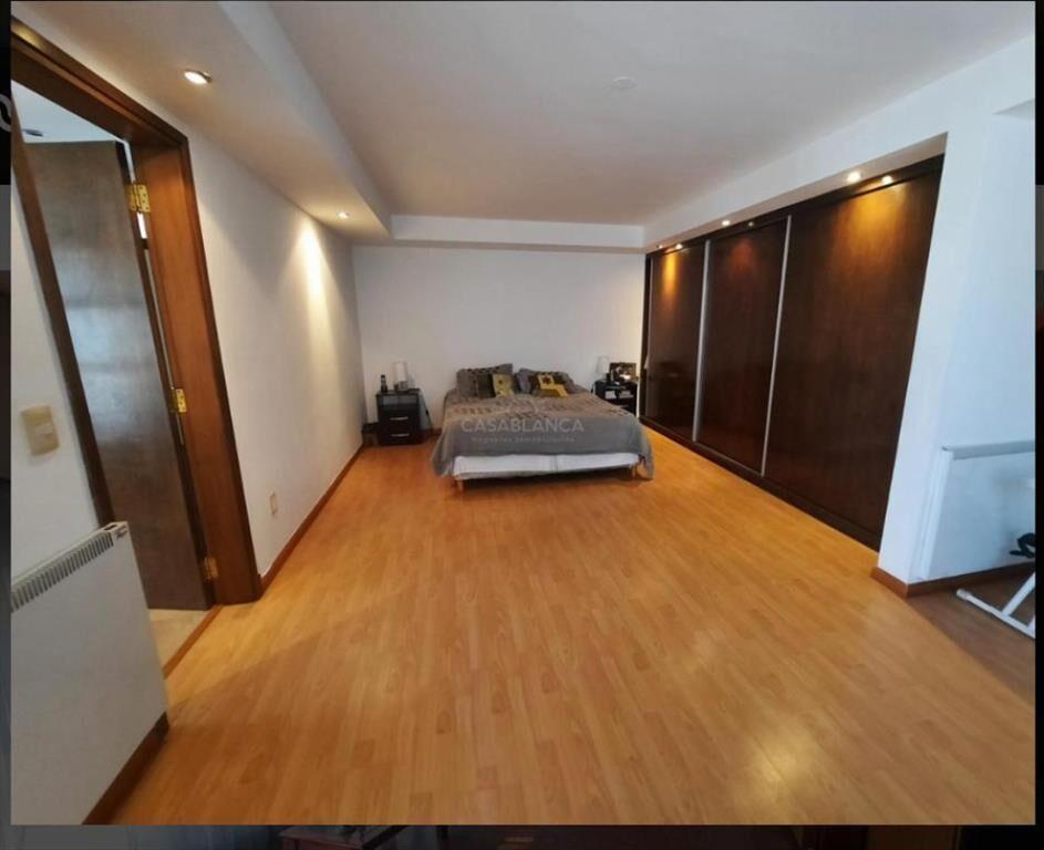 Venta casa 5 dorm en Atahualpa, Bv. Artigas y Ramón Márquez