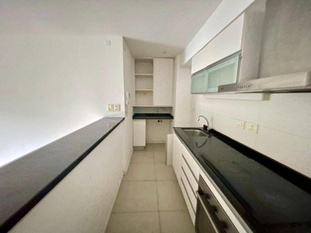 Venta Apartamento Dos Dormitorios en el Golf con Garaje