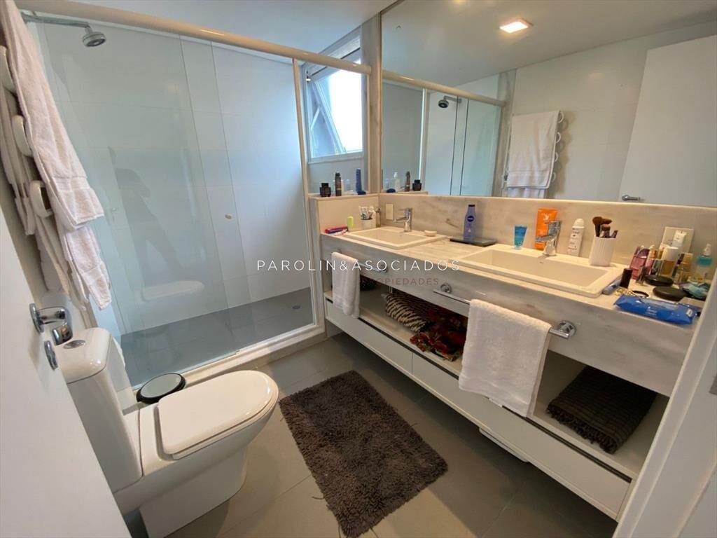Casa en venta de 5 dormitorios en Mansa, Punta