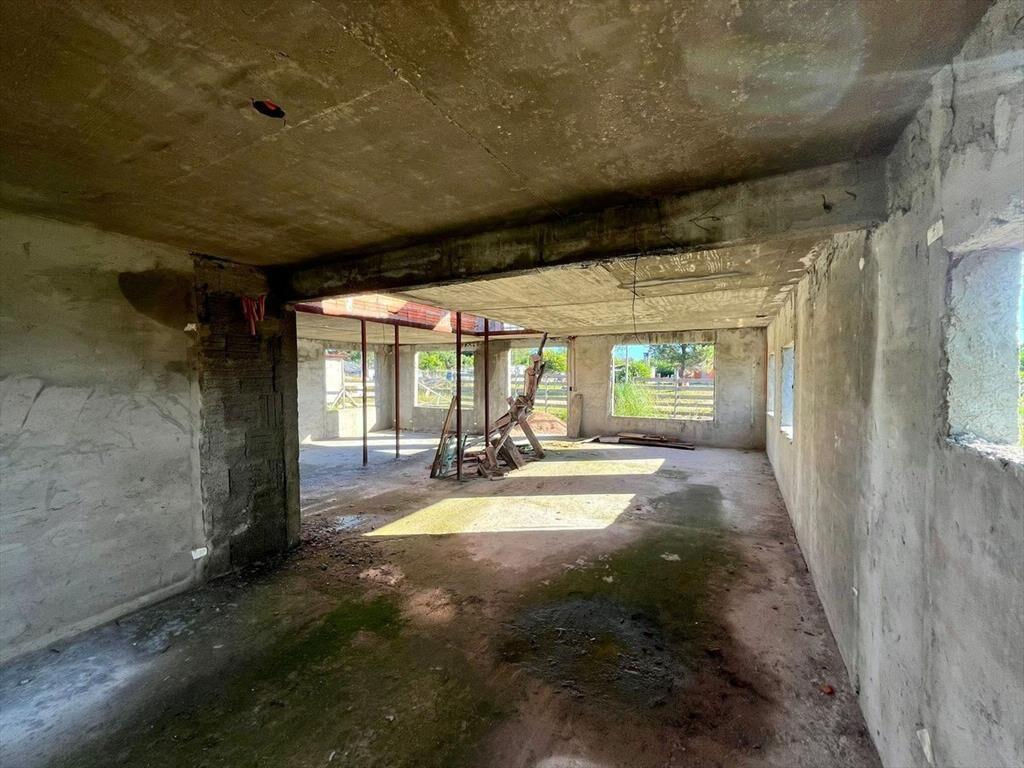VENTA TERRENO CON CASA A TERMINAR PINAMAR NORTE