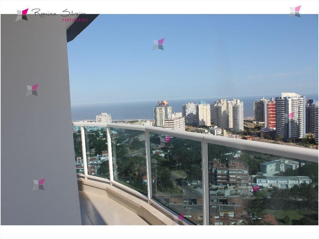 apartamento con vista a playa mansa
