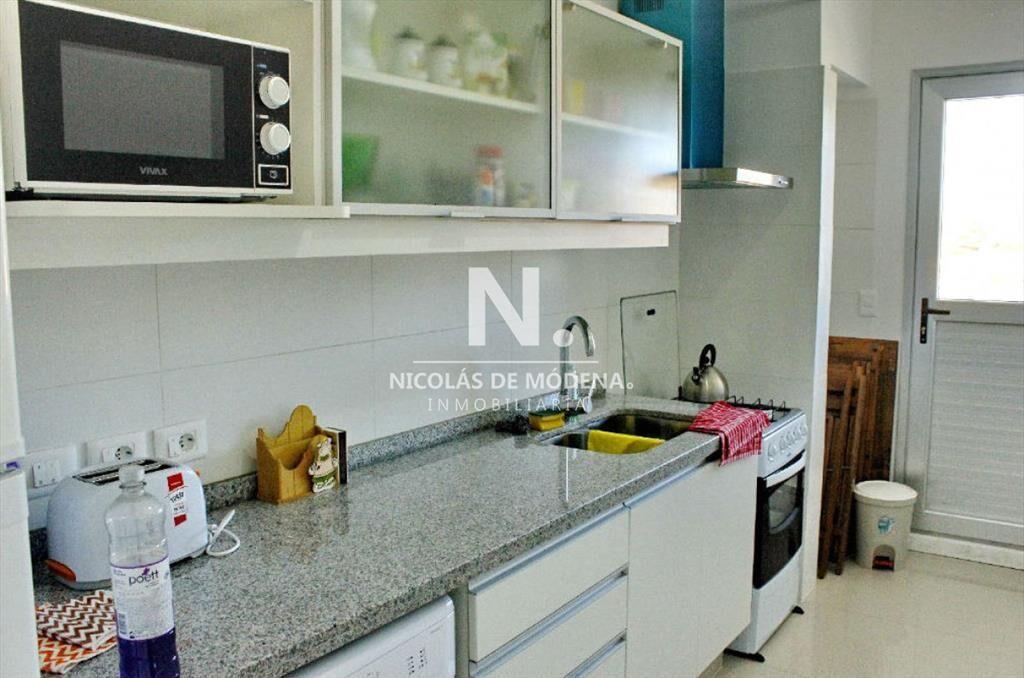 Alquilo apartamento de 2 dormitorios cerca del
