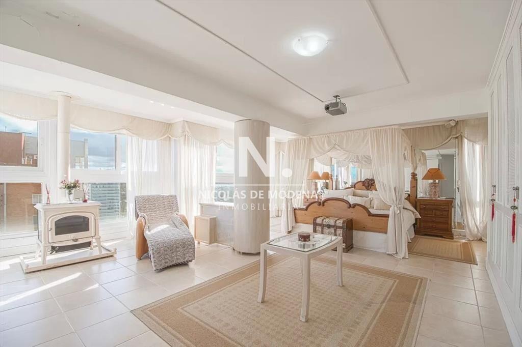 Vende excelente departamento 3 dormitorios en ,
