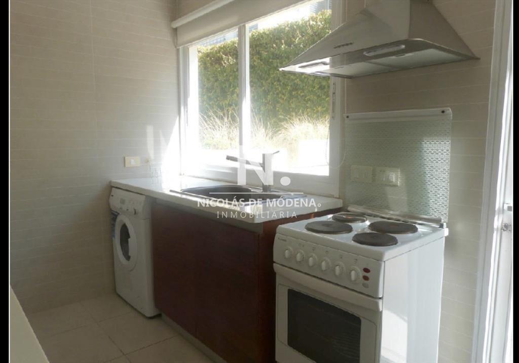 Vende de 2 dormitorios en Peninsula Punta del de