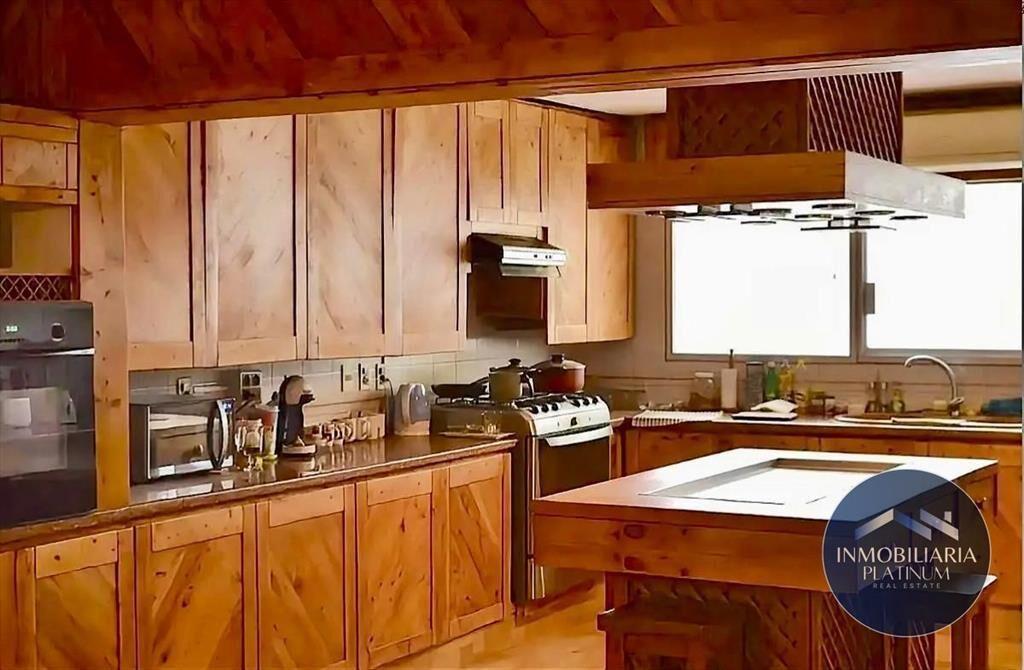 Apartamento en venta c/ cochera en Punta Carretas