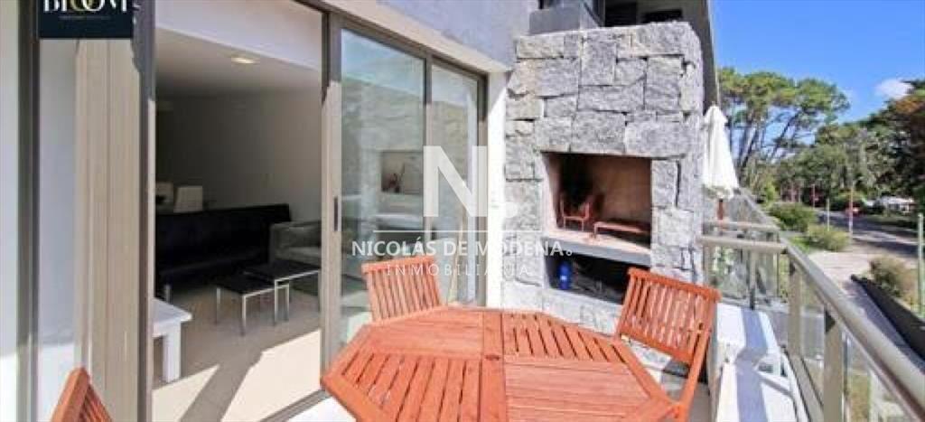 Apartamento en Venta de 2 dormitorios en Punta ,