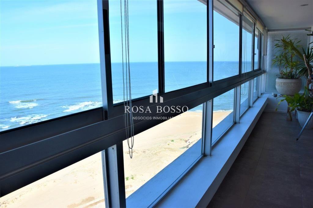 APARTAMENTO SOBRE PLAYA BRAVA