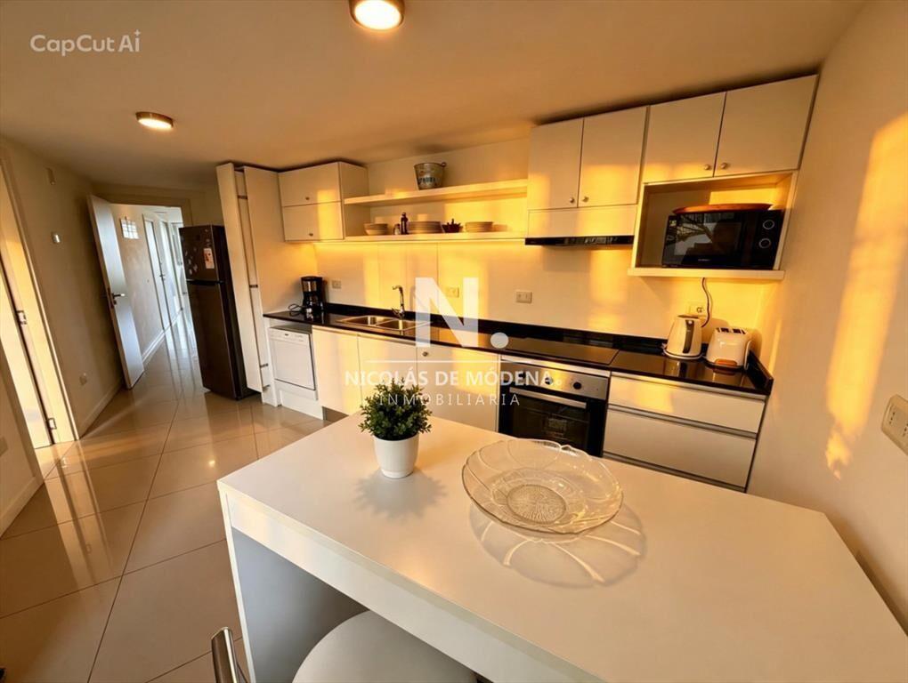 Apartamento en primera linea playa mansa, 3 dormitorios