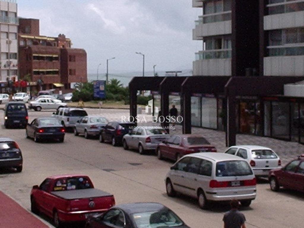 Apartamento en Peninsula, 2 dormitorios *