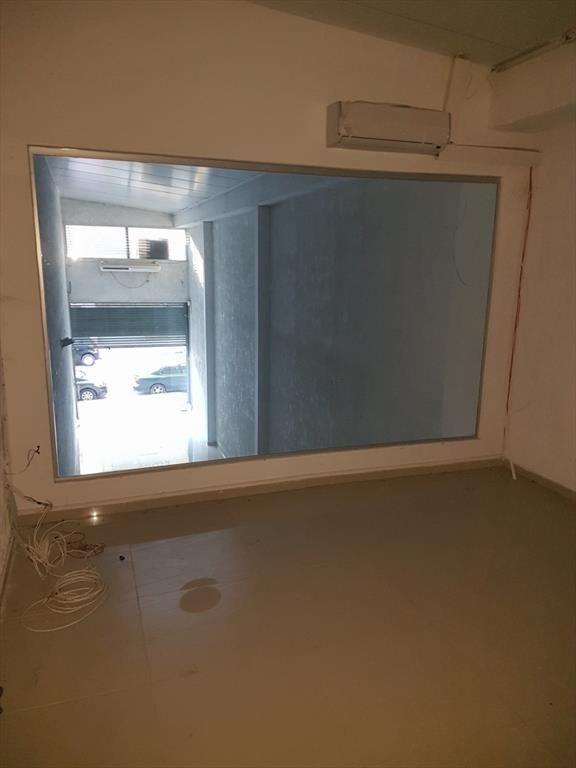 VENTA TRES LOCALES JUNTOS CON RENTA. ZONA MAYORISTA