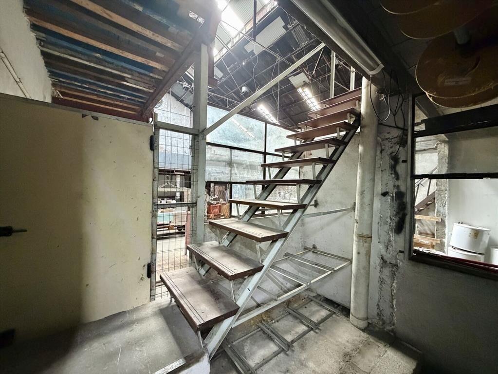 2 Locales comerciales y deposito en venta