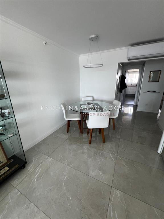 Apartamento de 2 dormitorios en venta en Miami