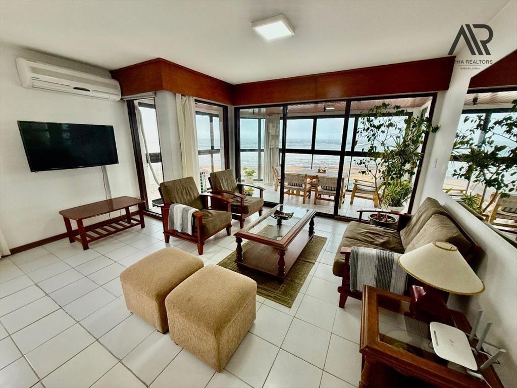 Venta apartamento 3 dormitorios. Primera Linea, Playa Brava.