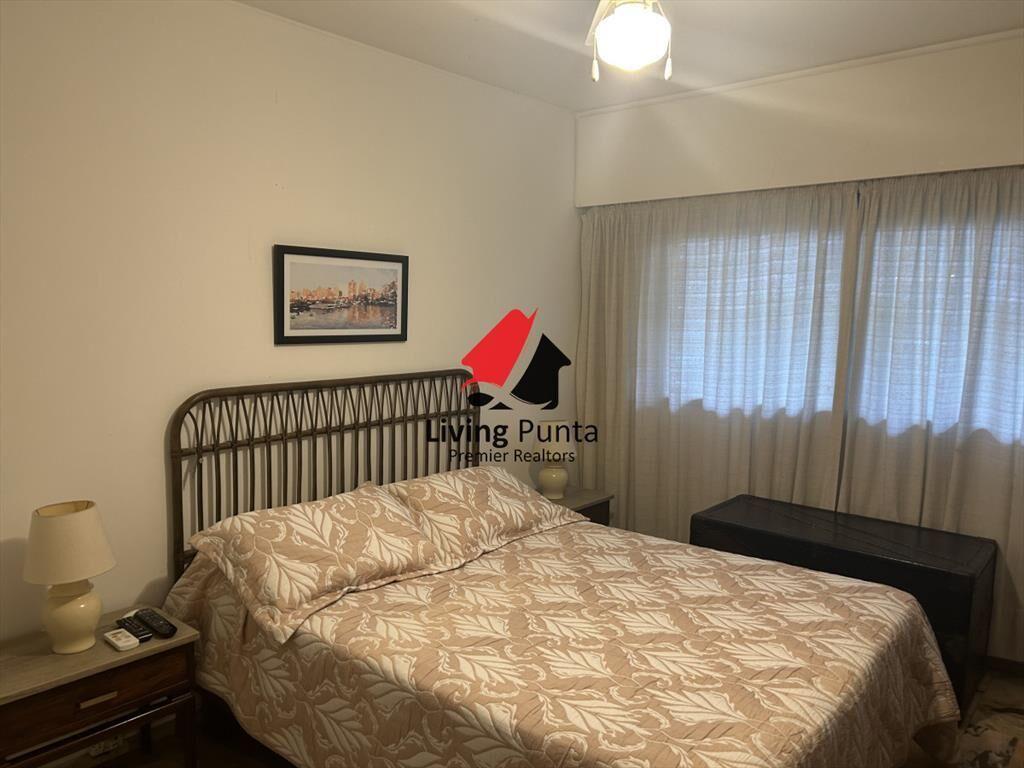 Hermoso apartamento estilo casita a una cuadra