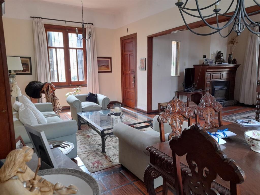 Casa en venta de 5 dormitorios y 3 baños c/ garage x 2 ...