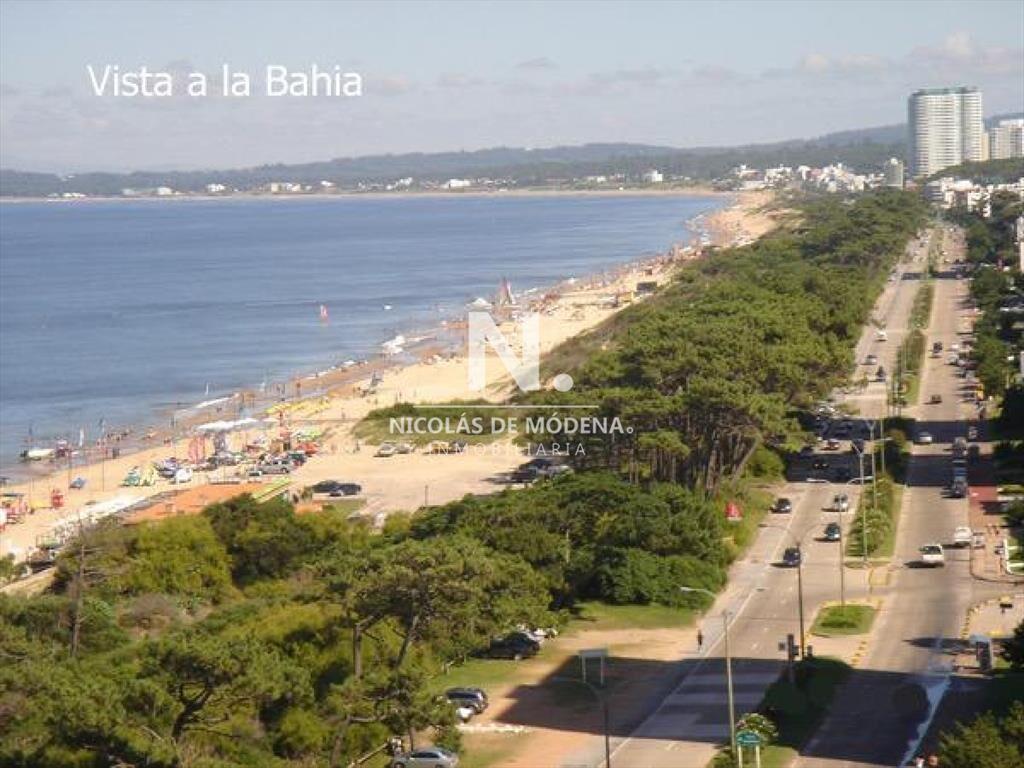 Hermoso Departamento en venta frente a Playa Mansa, vista p