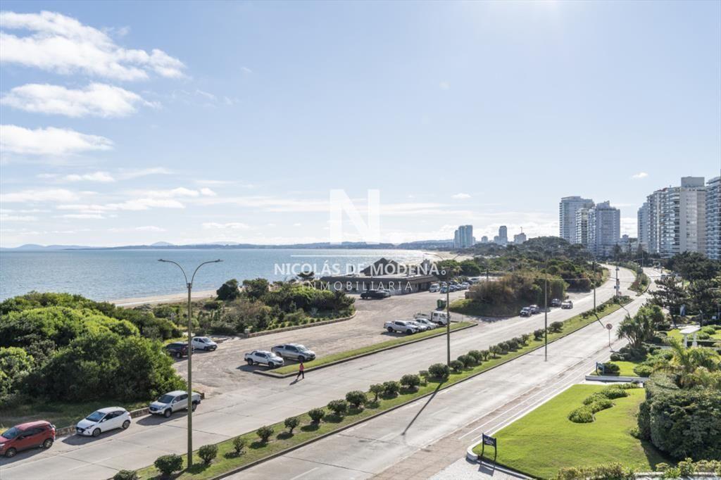 Millenium Tower esquinero Frente al Mar