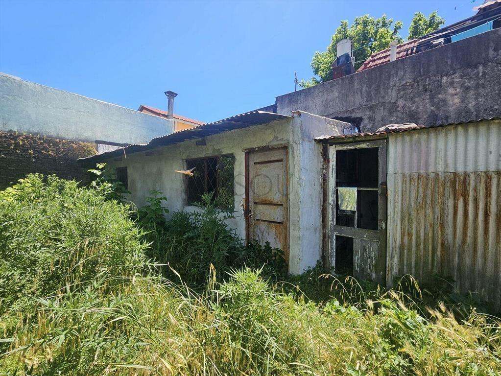 VENTA CASA A RECICLAR 3 DORMITORIOS GRAN TERRENO BELVEDERE