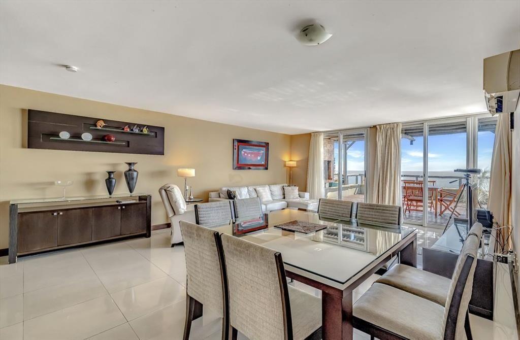 VENTA DEPARTAMENTO 3 DORMITORIOS PIRIAPOLIS