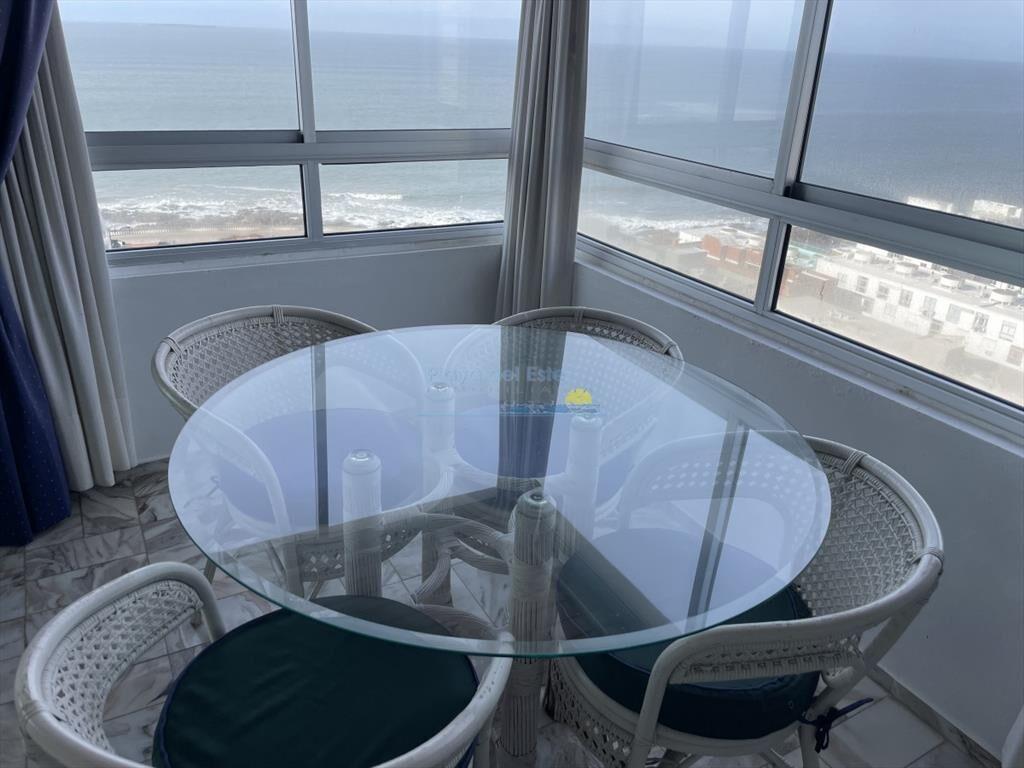 Apartamento en Venta de 3 dormitorios en la de ,
