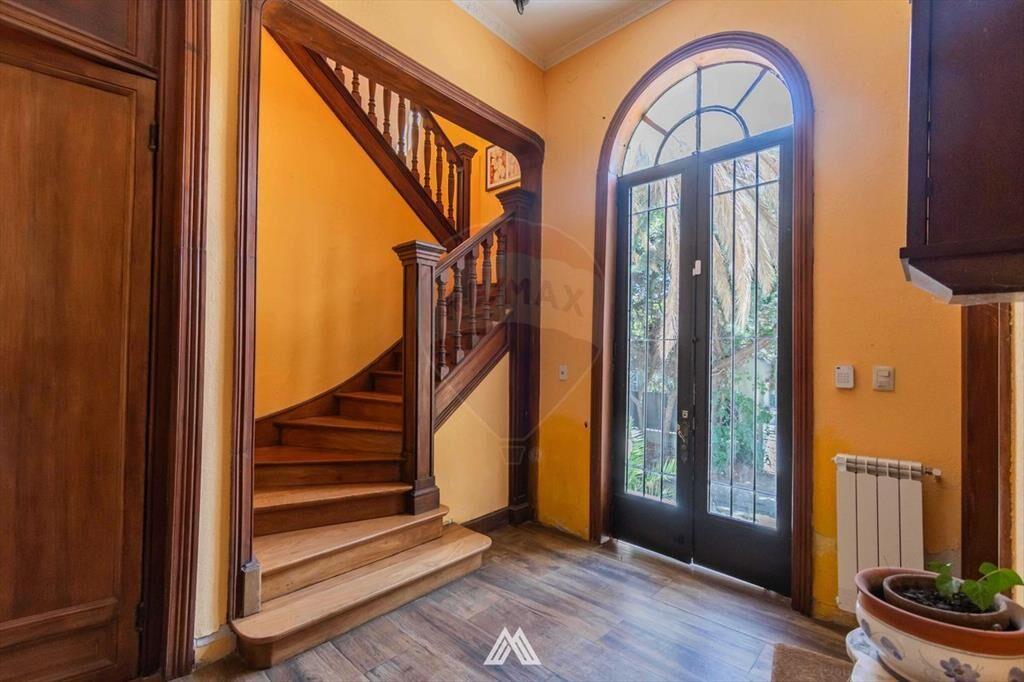 VENTA CASA DE ESTILO, SOBRE AV BUSCHENTAL, PRADO