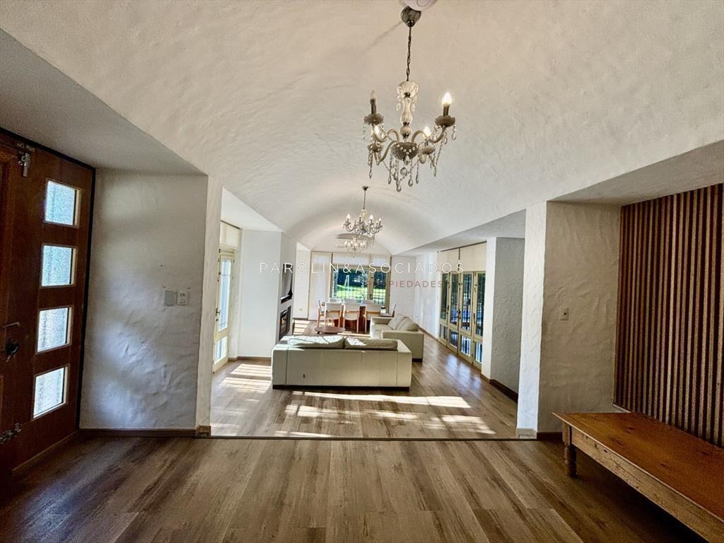 Casa en Venta de 4 Dormitorios en Golf, Punta del