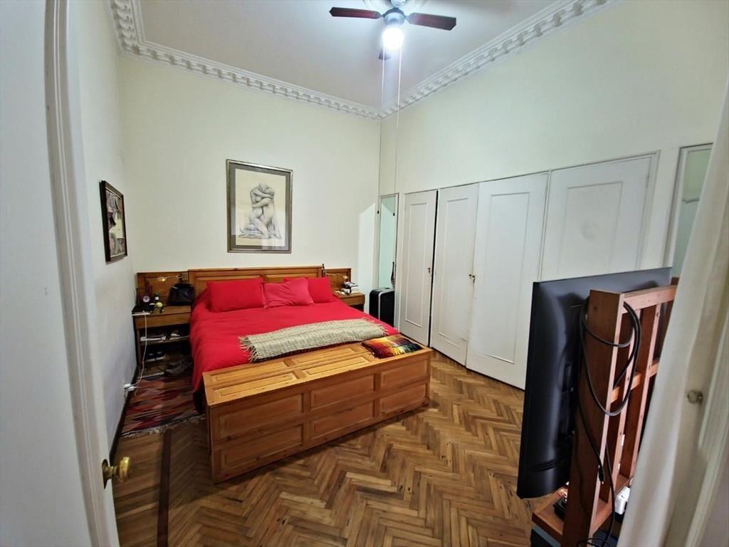 Venta apto 4 dorm 3 baños garage y patio en Centro