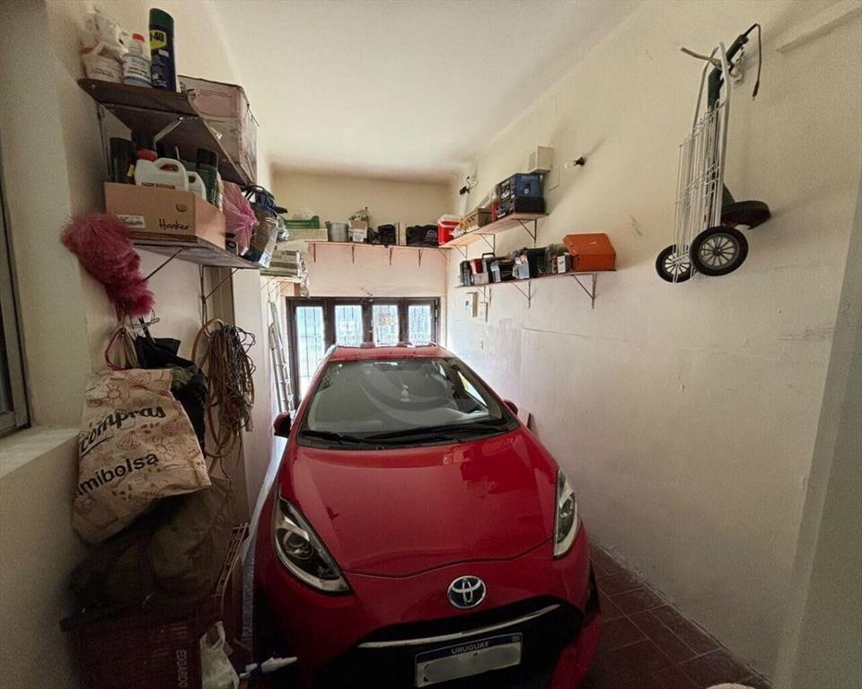 CASATROJA VENTA CASA 3 PLANTAS PUNTA CARRETAS
