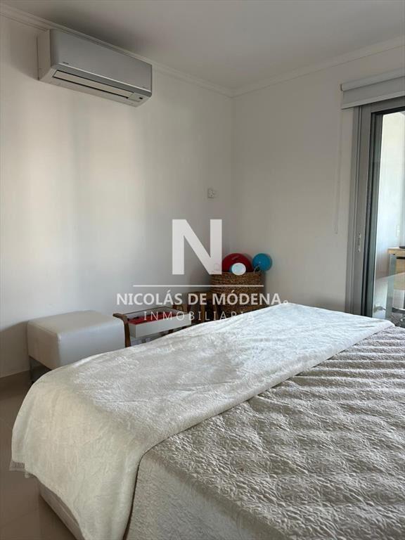 En venta apartamento de 2 Dormitorios en Punta