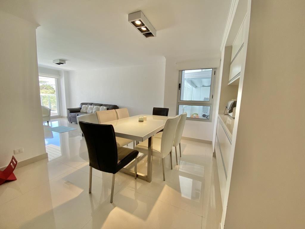 VENTA DE APARTAMENTO DE 2 DORMITORIOS EN MIAMI