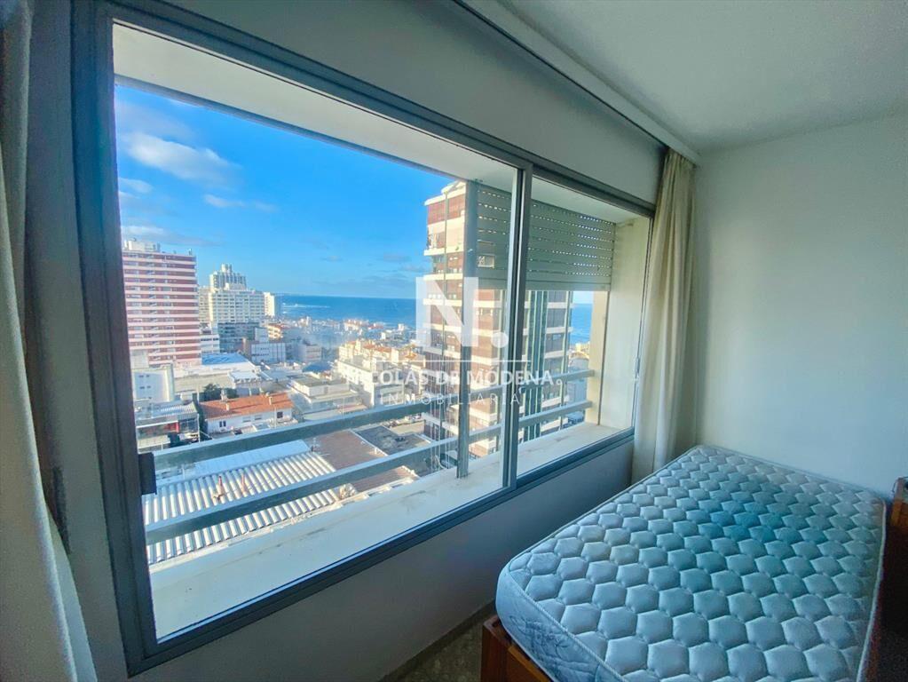 Apartamento en Peninsula, 1 dormitorio y medio