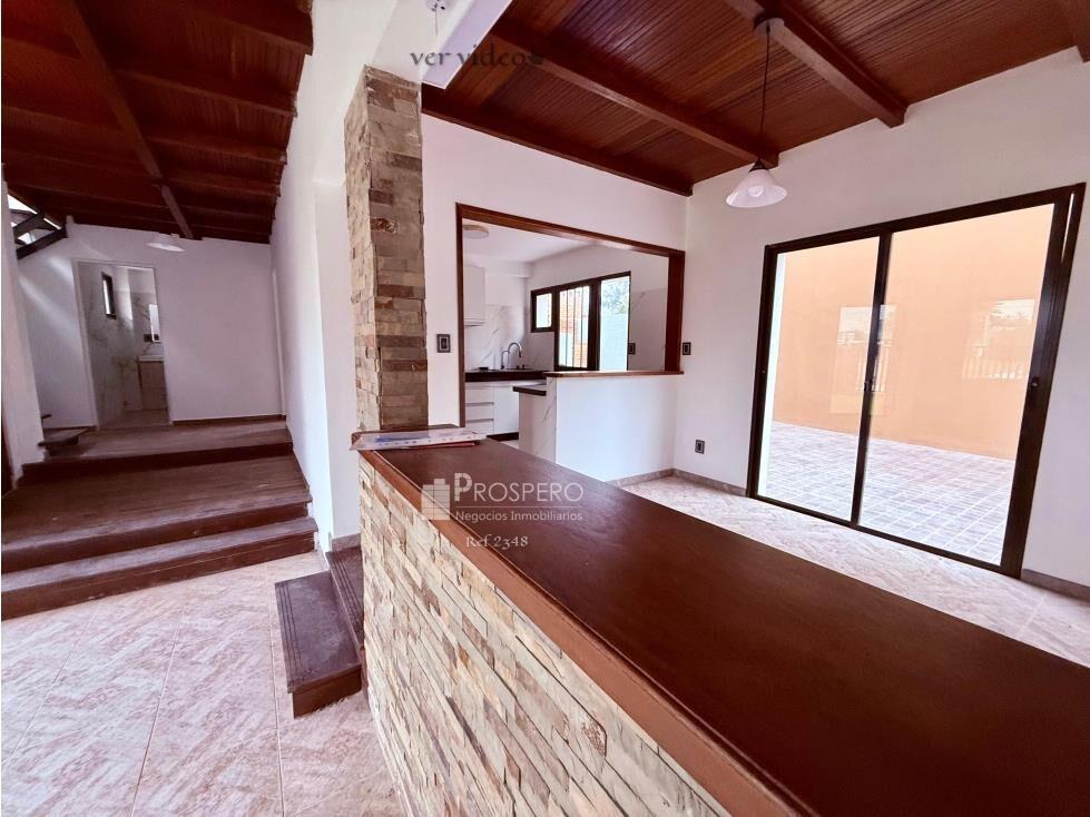 2348/3 casa 5 dorm Lomar de Solymar c/cochera 2 autos parril